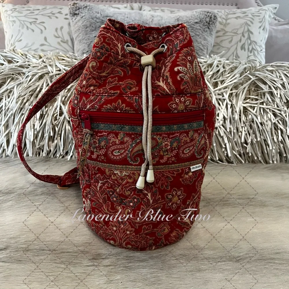 Vintage VERA BRADLEY Windsor 1995 Backpack Sling USA Drawstring Red Gold Quilt - Picture 1 of 17